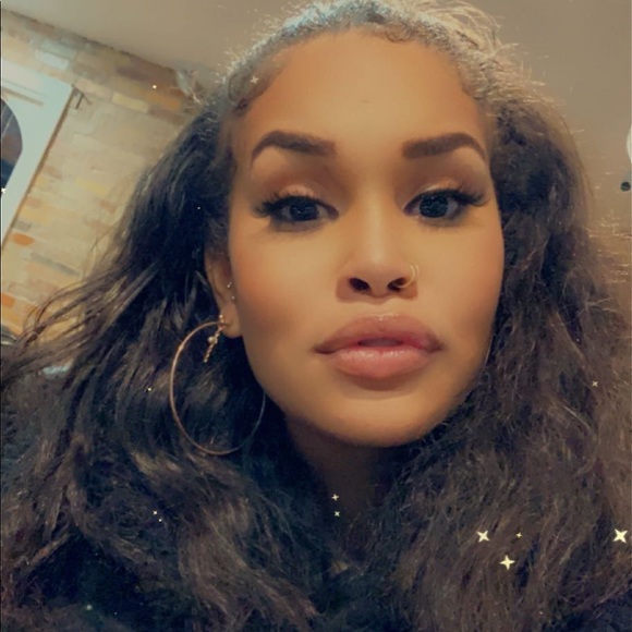 Meet your Posher, Jazmine - Picture 3 of 6